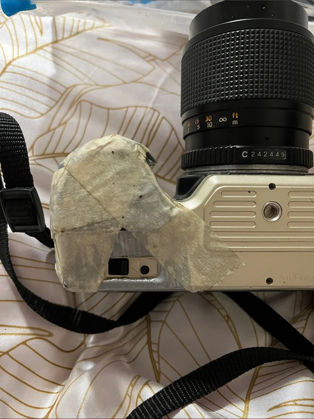 Yashica 35-70mm Camera in White and Black with Zoom Lens